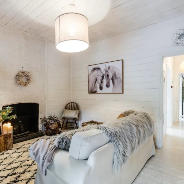 Old Railway Cottage Loungeroom